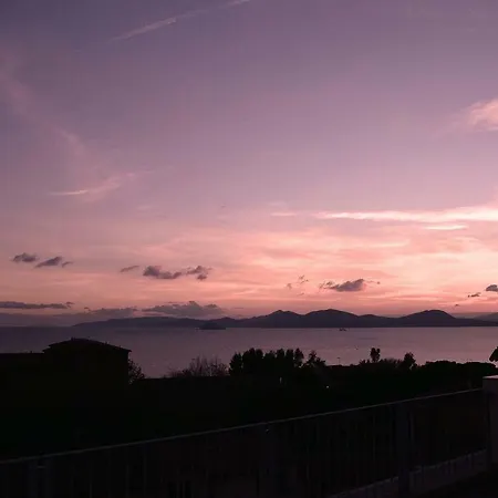 Attico Sul Mare 아파트